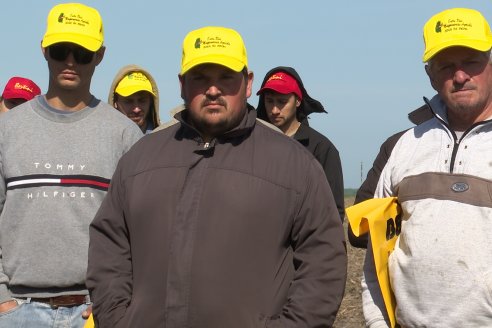 Jornada Dinámica a Campo en Larroque - E.Rios Maquinaria Agricolas - Presentación Sembradora Multiproposito Bertini 40.000