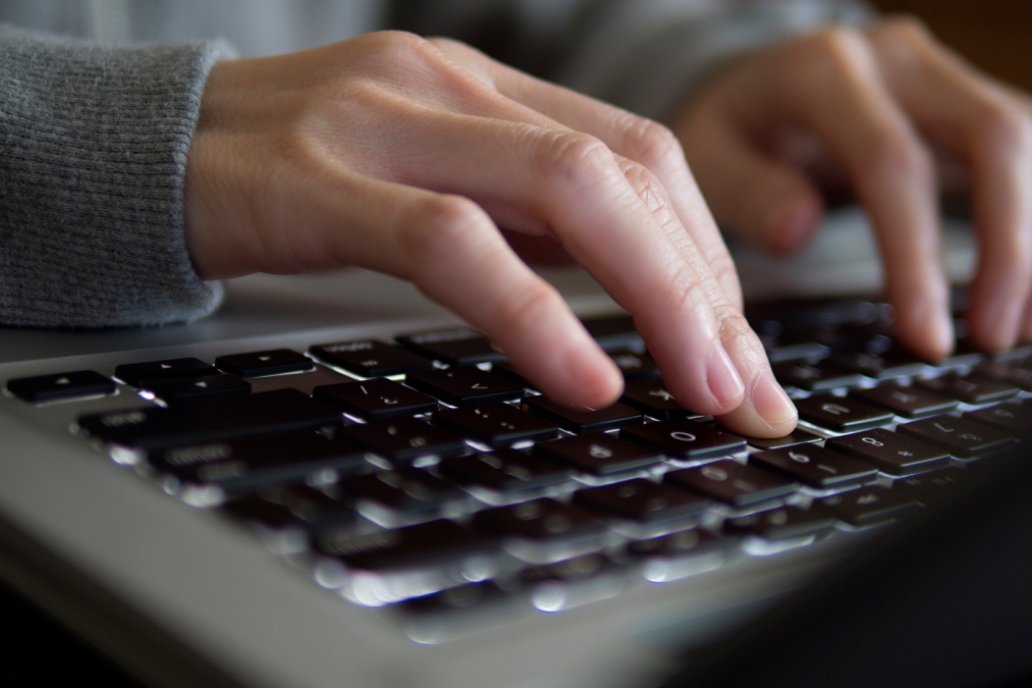 Cerca de 1.000 trabajadores digitales consultan cada mes para venir al país. Cerca de 1.000 trabajadores digitales consultan cada mes para venir al país.