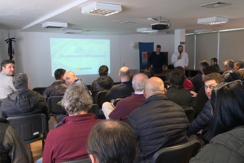 Presentación del Aditivo Multifactorial R-ZETA de Los Vascos SRL en la EEA INTA C.del Uruguay