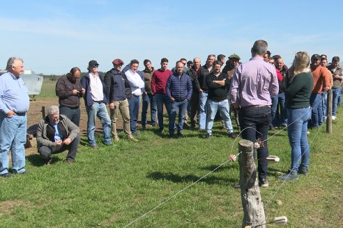 Presentación del Aditivo Multifactorial R-ZETA de Los Vascos SRL en la EEA INTA C.del Uruguay