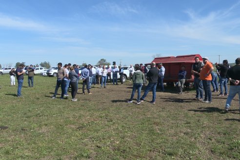 Presentación del Aditivo Multifactorial R-ZETA de Los Vascos SRL en la EEA INTA C.del Uruguay