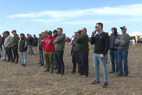 Técnología de ayer y de hoy: Dinámica de Maquinaria Agricola de la Sociedad Rural de Maria Grande