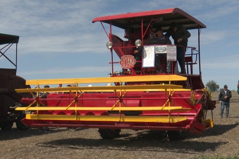 Técnología de ayer y de hoy: Dinámica de Maquinaria Agricola de la Sociedad Rural de Maria Grande