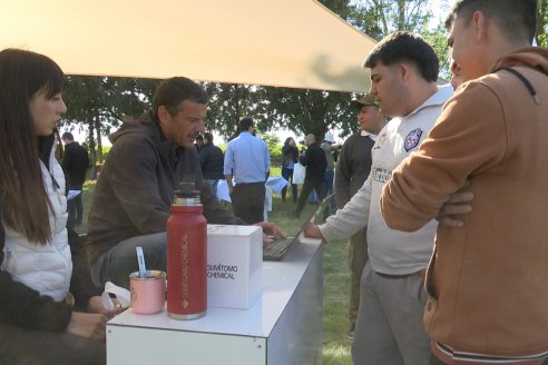 Jornada a Campo de Sumitomo-Chemical y Agrofe Campo - Presentación de Excalia Max en Victoria