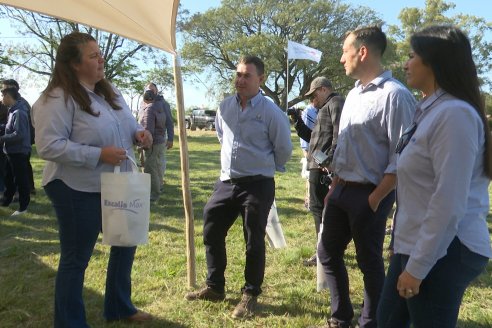 Jornada a Campo de Sumitomo-Chemical y Agrofe Campo - Presentación de Excalia Max en Victoria