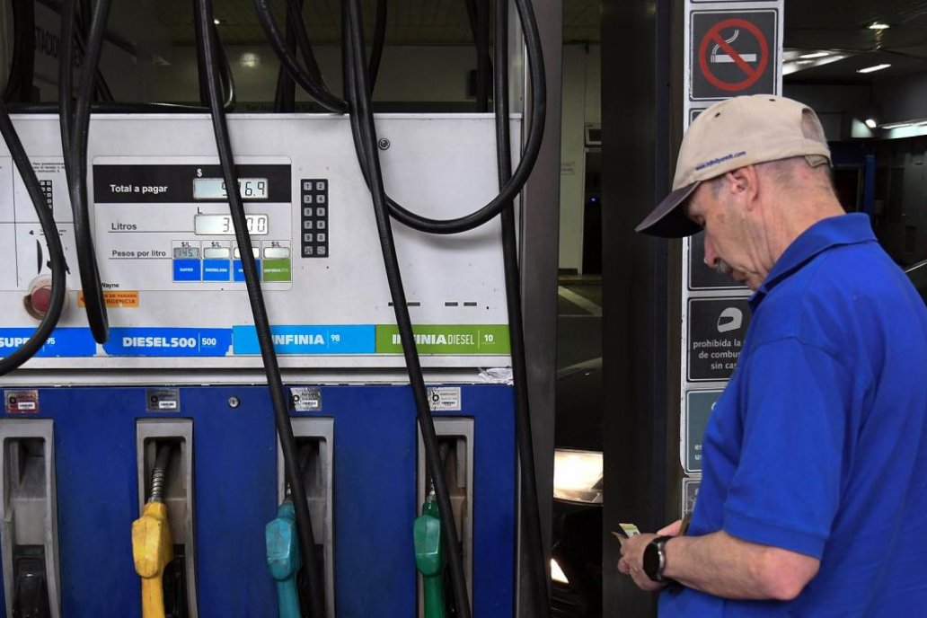 En el campo, el abastecimiento irregular de gasoil pone en riesgo las labores. En el campo, el abastecimiento irregular de gasoil pone en riesgo las labores.