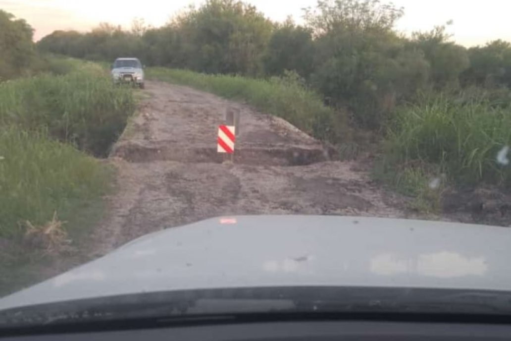 El corte es justo donde cruza el arroyo El Talita