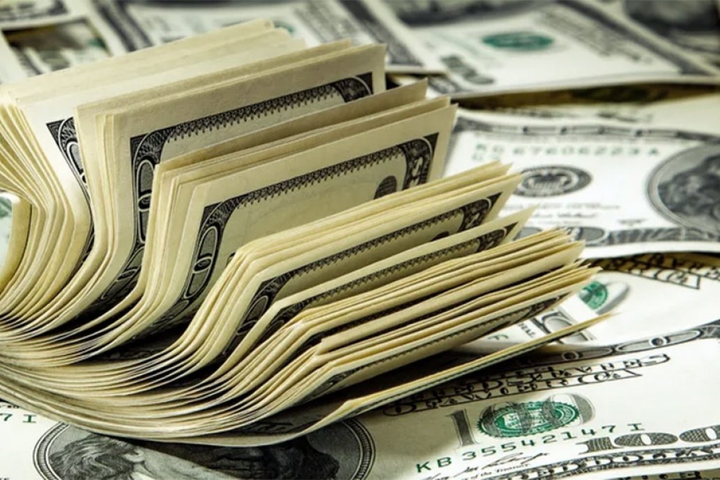 Analistas intentan entender el escenario económico y financiero. Analistas intentan entender el escenario económico y financiero.