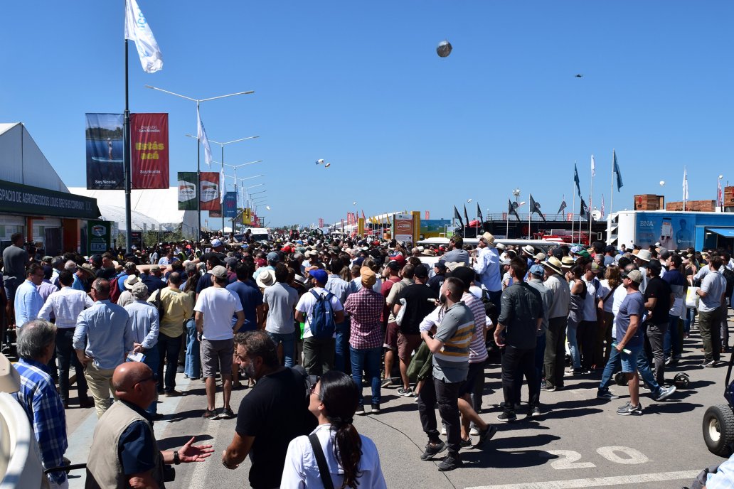 A la multitud de productores de la región se suman delegaciones internacionales