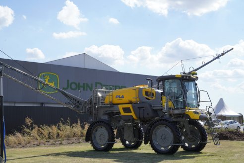 John Deere le sigue poniendo "fichas" a Pla