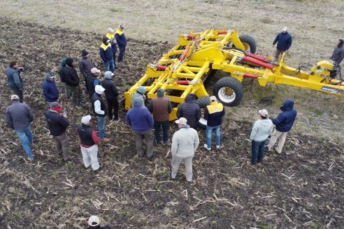 Bianchini Precisión en Agricultura puso en marcha el acondicionador de suelos ATT 6000 de Ascanelli