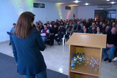 Acto de Certificación certificación a 51 ganaderos de los departamentos Diamante, Paraná y Nogoyá en Coop. La Ganadera