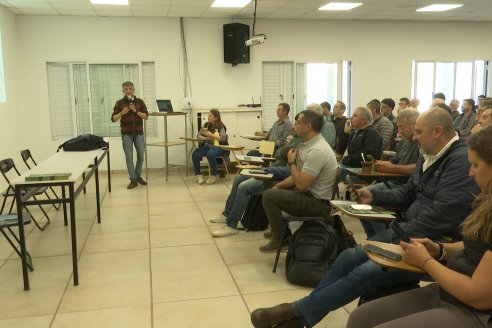 Jornadas de Capacitación Profesional para ASESORES FITOSANITARIOS 2025 - FCA UNER en Oro Verde