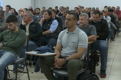 Jornadas de Capacitación Profesional para ASESORES FITOSANITARIOS 2025 - FCA UNER en Oro Verde