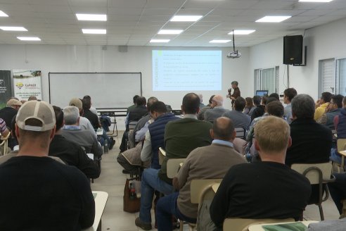 Jornadas de Capacitación Profesional para ASESORES FITOSANITARIOS 2025 - FCA UNER en Oro Verde