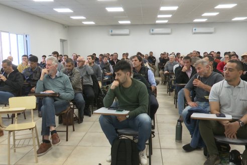 Jornadas de Capacitación Profesional para ASESORES FITOSANITARIOS 2025 - FCA UNER en Oro Verde