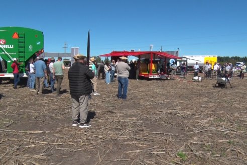 Dinámica de Maquinarias Agricolas en Sociedad Rural de María Grande  - Parte 1