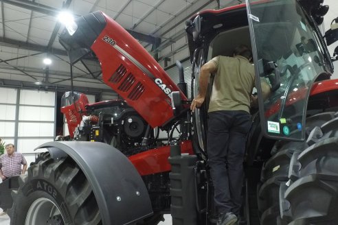 Inauguración de Nueva Casa Central de Folmer CaseIH en Crespo