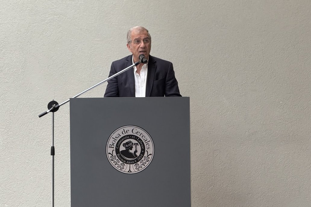 “No puede ser un que necesite exportar cobrando impuestos a sus exportaciones