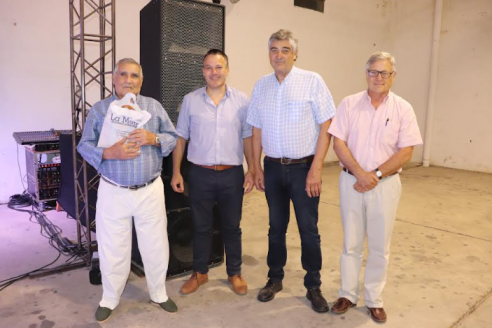 En Coopar realizaron su tradicional cena de fin de año y reconocieron la trayectoria de Antonio Nievas