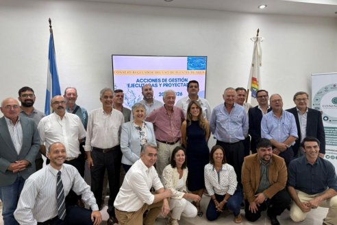 Reconocimiento a expertos por su labor en favor de la gestión del agua, entre ellos el ingeniero Hugo Peltzer