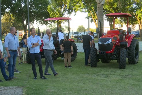 MB Maquinarias: Presentación Oficial de los Tractores Traxtor en Gral. Ramiez