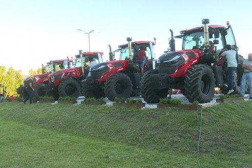 MB Maquinarias: Presentación Oficial de los Tractores Traxtor en Gral. Ramiez