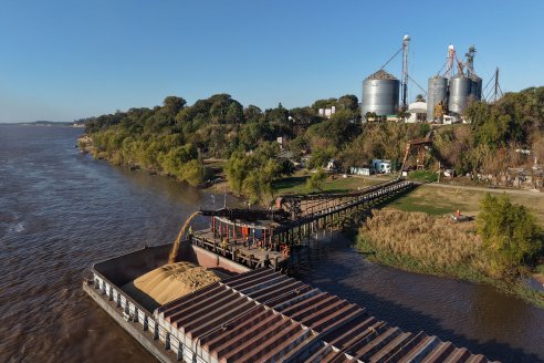 Los puertos paceños funcionan a pleno sacando el trigo 25/26