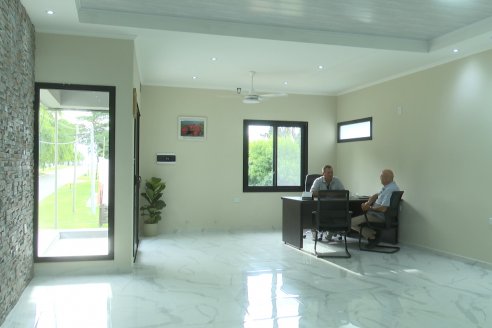 Visita al nuevo local de Agropecuaria Sauce Pinto