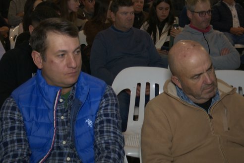 Jornada de Capacitación de El Molino Agroservicios en Sociedad Rural de Maria Grande