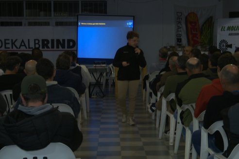 Jornada de Capacitación de El Molino Agroservicios en Sociedad Rural de Maria Grande