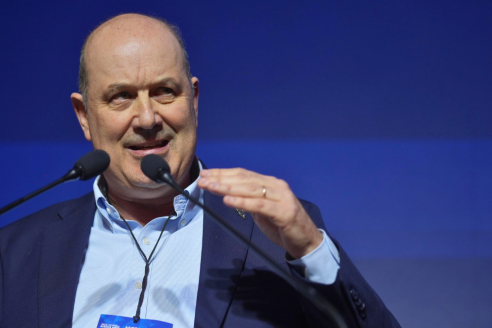 Sturzenegger viene a Paraná a conferenciar con empresarios