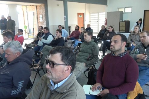 Capacitación profesional para asesores fitosanitarios - FCA UNER