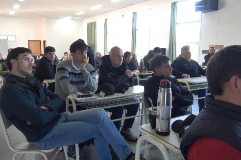 Capacitación profesional para asesores fitosanitarios - FCA UNER
