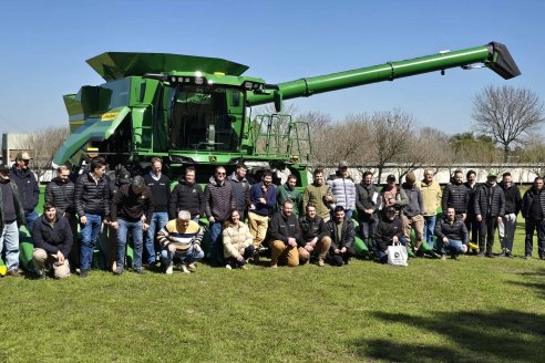 Clientes de Agronorte se suman a la capacitación dictada por expertos del programa John Deere en Acción